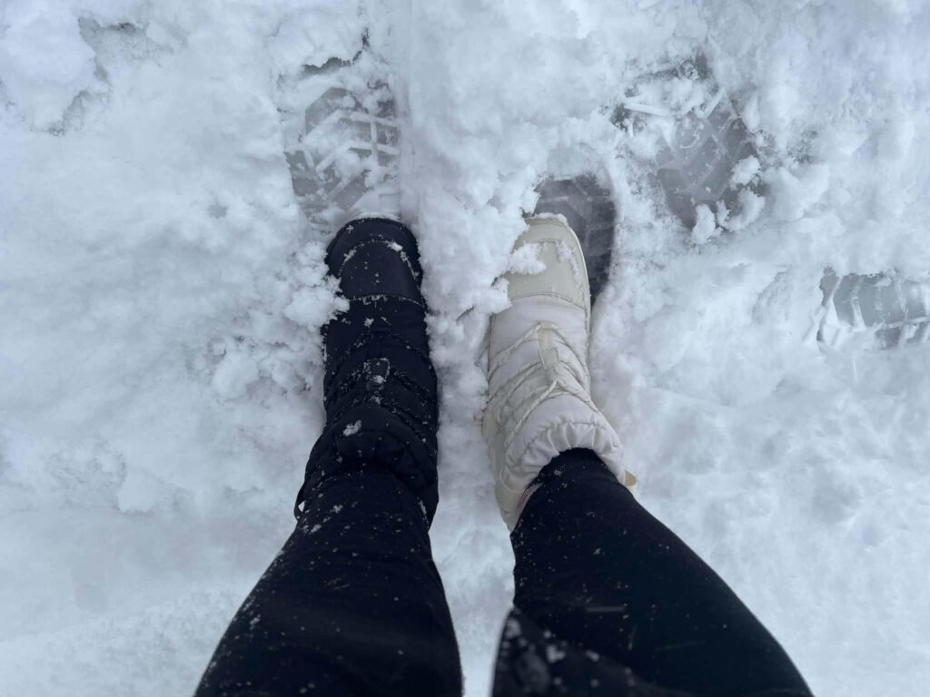rocka sockor i snö